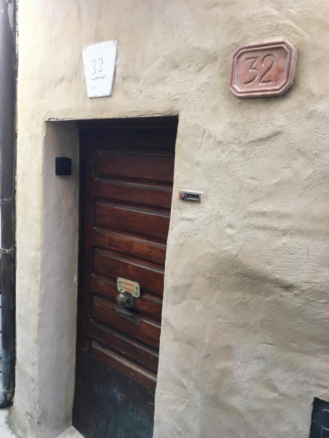 House In The Medieval Village Apricale Exterior photo